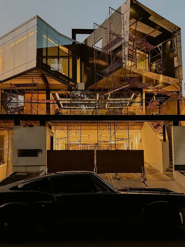 Rumah baru Aurel Hermansyah dan Atta Halilintar (Instagram/aurelie.hermansyah)