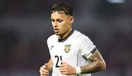 Winger Timnas Indonesia, Dean James saat melawan Lebanon pada FIFA Matchday di Stadion Gelora Bung Tomo, Surabaya, Senin (8/9/2025). (Bola.com/Abdul Aziz)