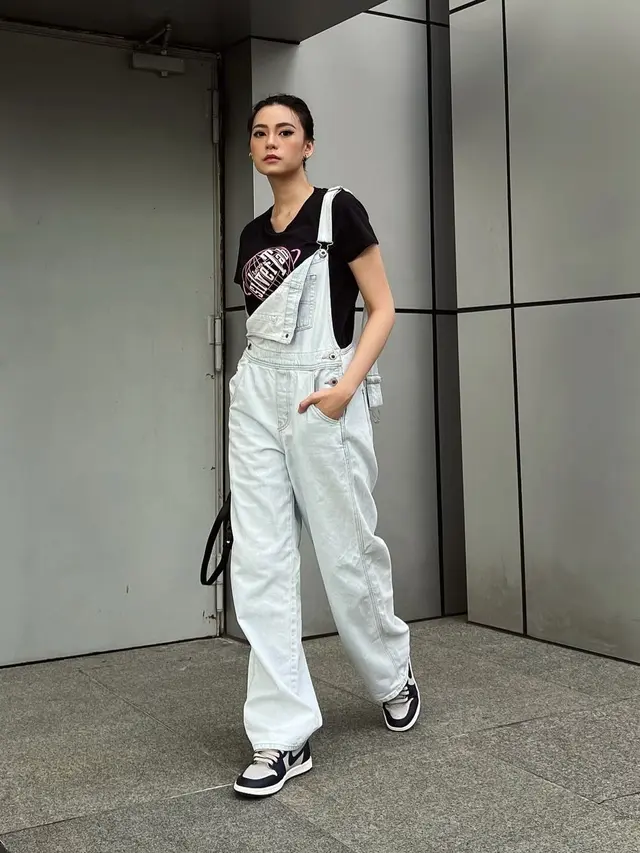 8 Potret Tamara Dai, Wakil Indonesia di Paris Fashion Week 2023 Bersama Ariel Tatum