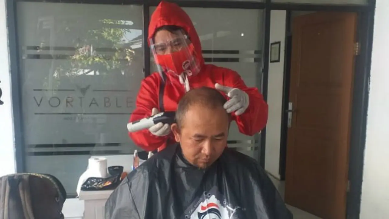 Kreatif, Komunitas Cukur Rambut Asal Garut Luncurkan Aplikasi Online Pang-Ling