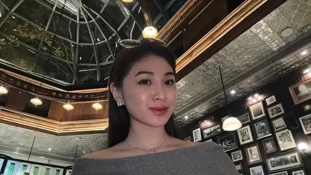 Potret Shani Eks JKT48 jadi Bridesmaid yang Mencuri Perhatian. (instagram.com/_shanindira)