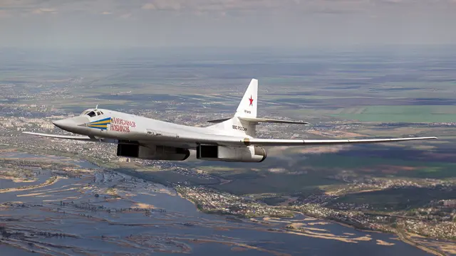Tupolev-160 M (Wikimedia Commons)