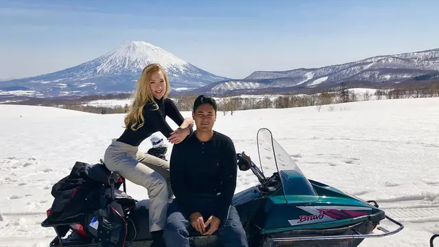 FOTO: Kemesraan Panji Trihatmodjo dan Istrinya Varsha Strauss