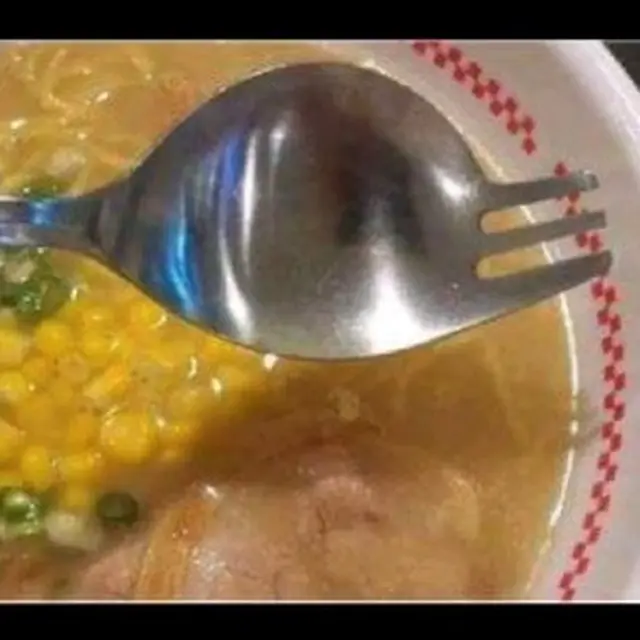 7 Potret Garpu Makan Nyeleneh Ini Bikin Geleng Kepala