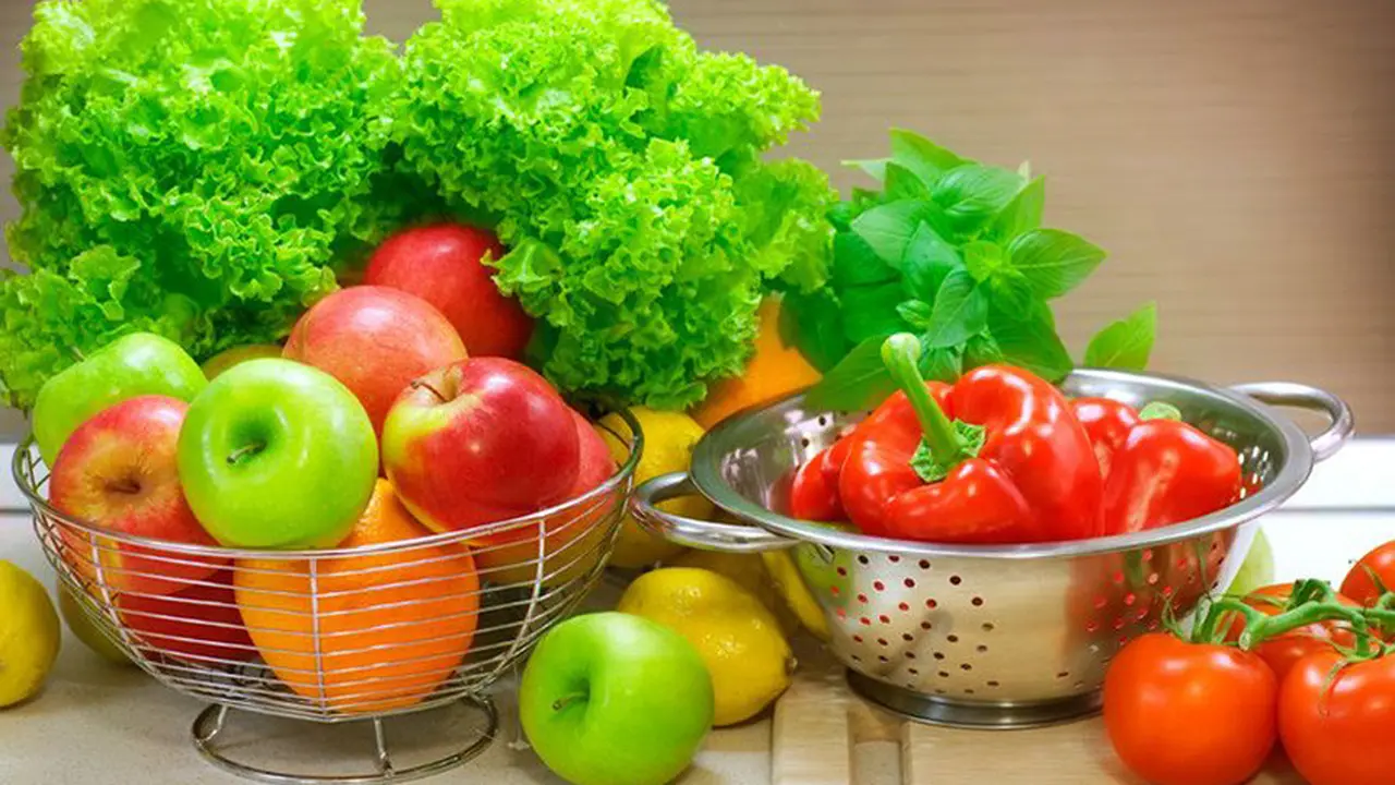 Ini Alasan Buah dan Sayuran Jelek Harus Dimakan