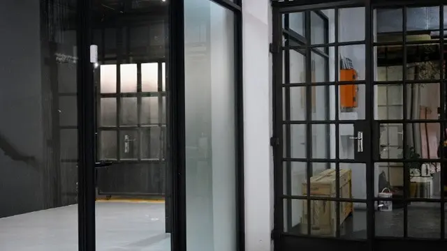 Desain Terbaru Pintu Kamar Tidur (Credit: Tanya Paquet/Unsplash)