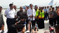 Pesawat Kepresidenan Mendarat Perdana di Bandara Kertajati