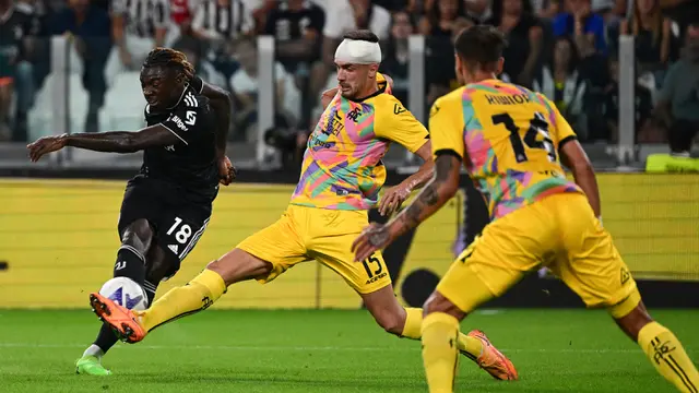 Foto: Aksi Tendangan Bebas Dusan Vlahovic Lagi-lagi Jadi Sumber Gol Juventus di Pekan ke-4 Liga Italia 2022 / 2023