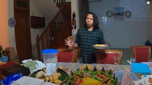 6 Potret Rumah Taqy Malik, Dominasi Oranye dan Berdesain Minimalis