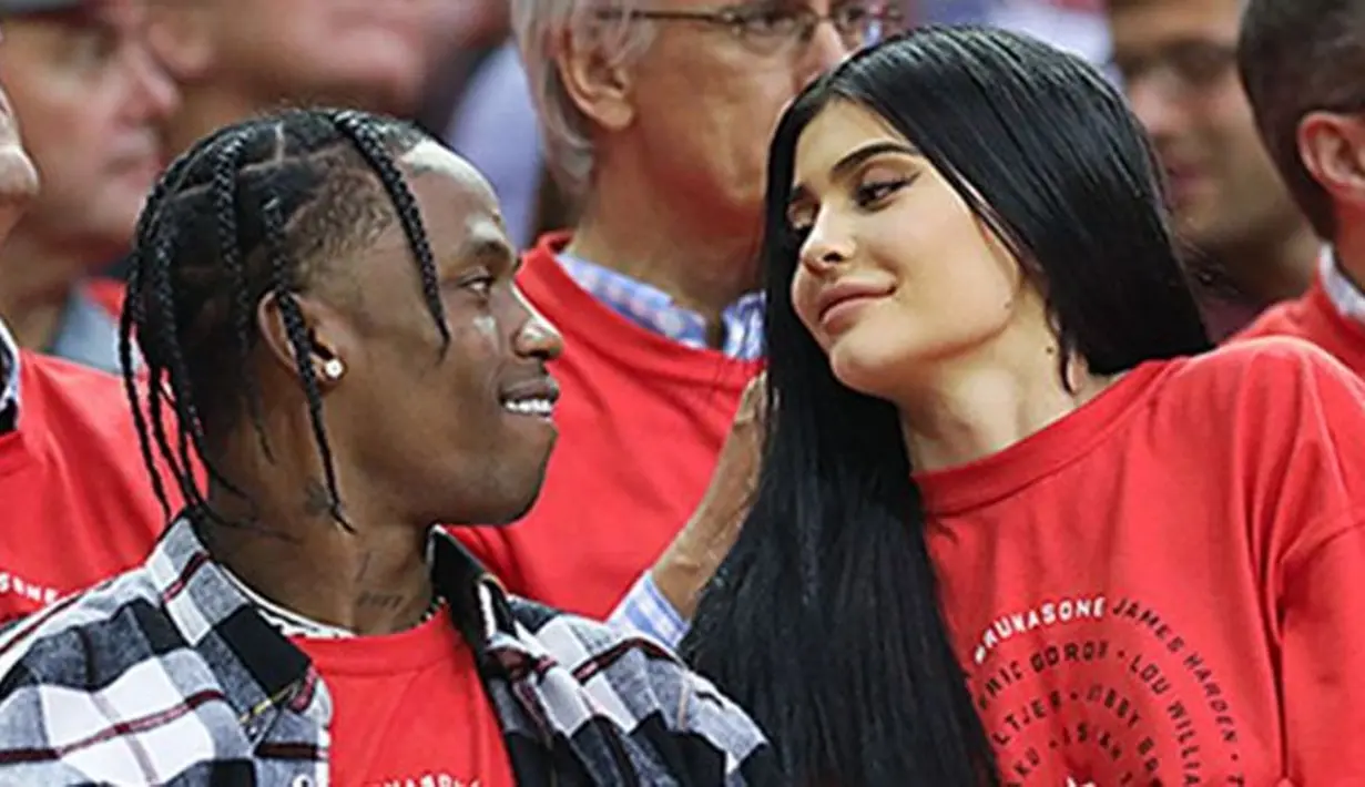 Ternyata keinginan Travis Scott tersebut tak membuat pasangan ini bertengkar. (Daily Mirror)