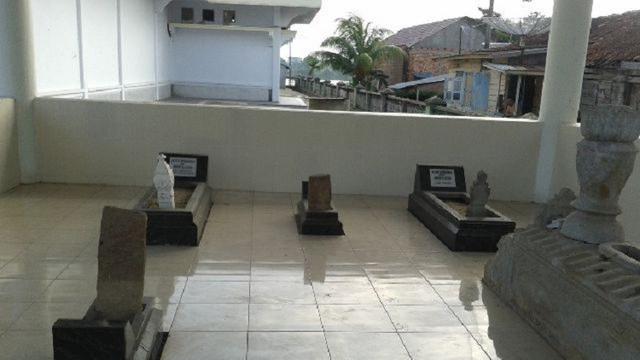 Makam Sayyid Idrus Jambi