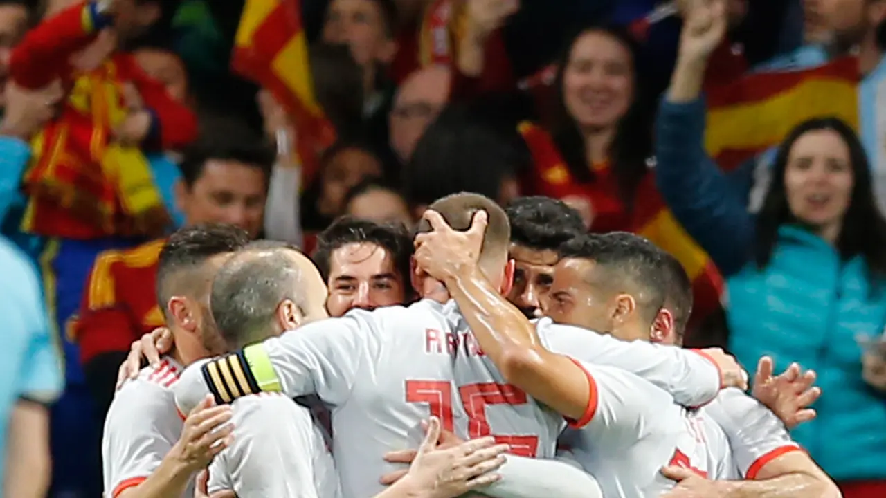 Cetak Gol ke Argentina, Sepatu Kanan Isco Dicium Sergio Ramos