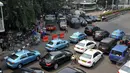 Suasana penjagaan di kawasan Bundaran Hotel Indonesia, Jakarta (20/5/2015). Penjagaan ini berkaitan dengan akan dilaksanakannya aksi ribuan mahasiswa di depan Istana Presiden. (Liputan6.com/Johan Tallo)