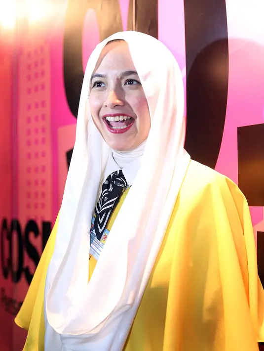 Kini keseharian pemain film Mama Cake itu lebih tertutup dengan hijab. Bahkan beberapa penampilannya banyak menginspirasi hijabers Tanah Air. (Nurwahyunan/Bintang.com)