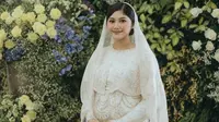 Potret Erina Gudono Pakai Kebaya ketika Hamil. (Sumber: Instagram/erinagudono)