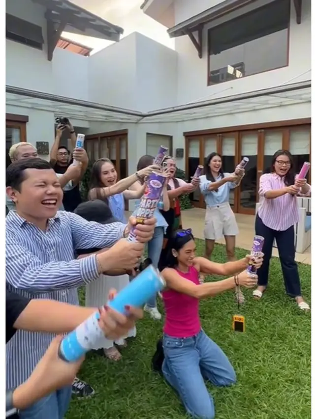 6 Potret Nino Fernandez Gelar Gender Reveal Steffi Zamora, Ungkap Jenis Kelamin Anak