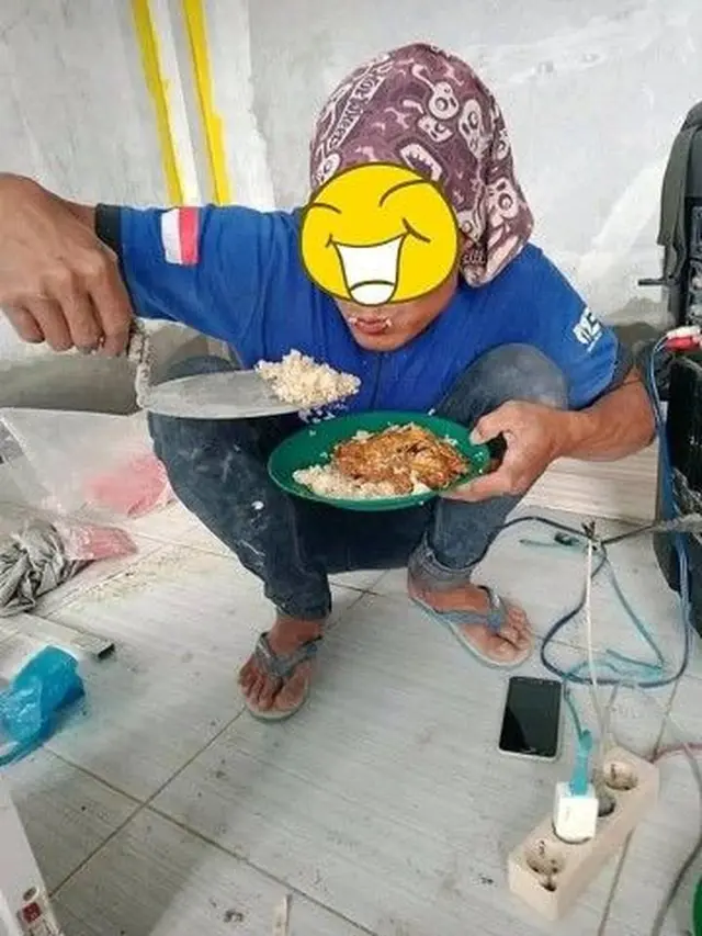 6 Potret Kuli Bangunan Istirahat Makan Siang, Makanannya Porsi Jumbo