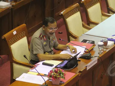 Komjen Pol Badrodin Haiti saat mengikuti Uji kelayakan dan kepatutan (fit and proper test) calon Kapolri di Komisi III DPR, Jakarta, Kamis (16/4/2015). (Liputan6.com/Helmi Afandi)