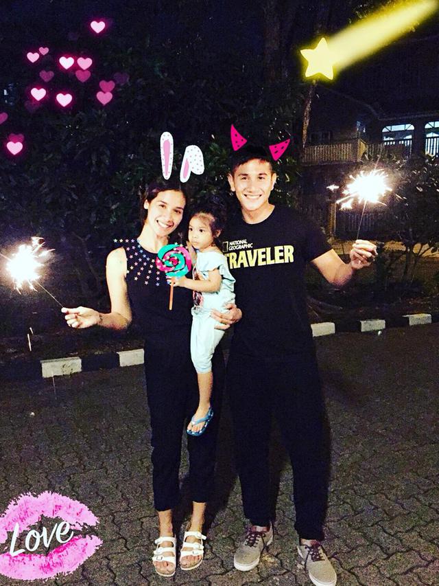 7 Tahun Menikah, Ini 7 Potret Kemesraan Vino Bastian dan Marsha Timothy