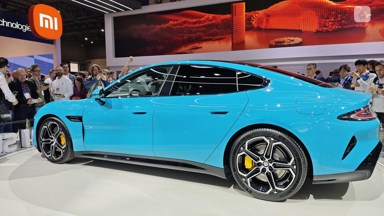 Xiaomi pamer mobil listrik Xiaomi SU7 di MWC 2024. Liputan6.com/Iskandar