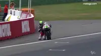 MotoGP Belanda: Kisah Pebalap Sentuh Finis dengan Berlutut