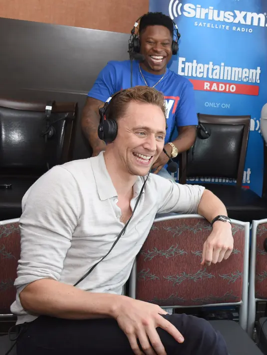 Di tahun 2016, Tom Hiddleston meraih predikat sebagai aktor 'Bokong Terbaik' Tahun Ini'. Hal tersebut telah dibuktikan dengan penampilannya memerankan adegan seks dalam serial BBC, The Night Manager. (AFP/Bintang.com)  