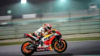 Pembalap Repsol Honda, Marc Marquez akan memulai balapan MotoGP Qatar 2018 di Sirkuit Losail dari urutan kedua. (Twitter/Repsol Honda)