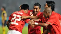 Pemain Timnas Indonesia melakukan selebrasi setelah Muhammad Ridwan mencetak gol ke gawang Malaysia pada Piala AFF 2010. (1/12/2010). (AFP/Adek Berry)