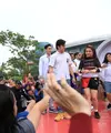 Jelang penayangan empat sinetron baru pada Senin (20/2), rumah produksi SinemArt menggelar Meet and Greet dengan para penggemarnya. Acara berlangsung meriah di pelataran Bintaro Xchange Mall. (Adrian Putra/Bintang.com)
