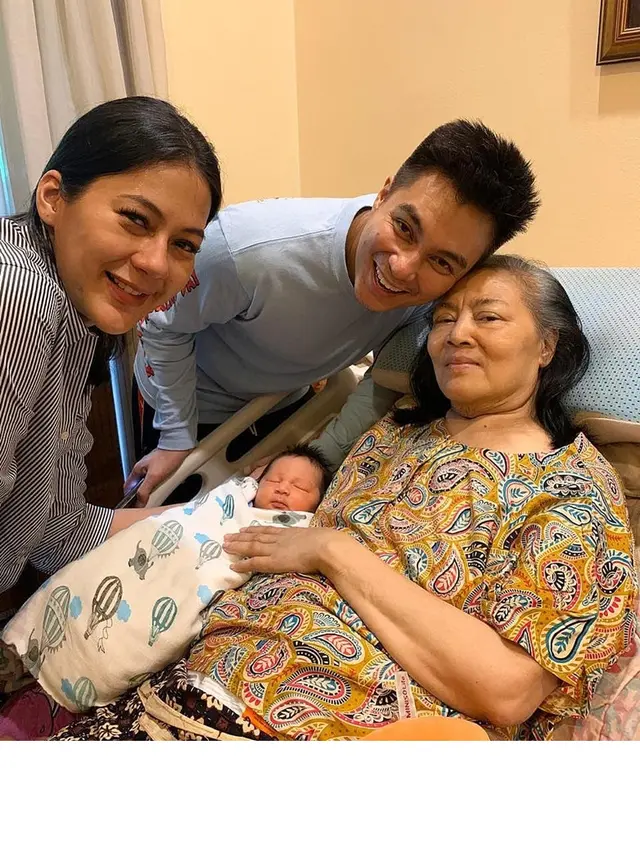 Ibunda Baim Wong Meninggal Dunia, Ini 6 Potret Kenangan Keduanya
