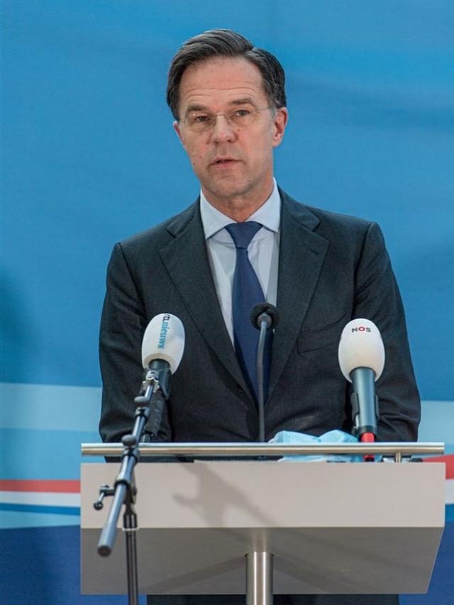 6 Potret Mark Rutte, PM Belanda yang Ramai Disebut Mirip Dr. Strange