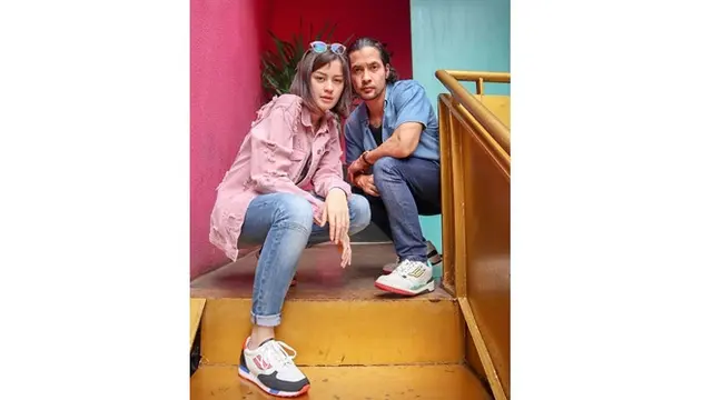 Umumkan Kehamilan, Ini 7 Potret Mesra Kimberly Ryder dan Sang Suami