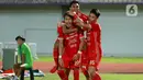 Pemain Persija Jakarta, Hansamu Yama melakukan selebrasi setelah mencetak gol ke gawang Dewa United pada pekan ke-33 BRI Liga 1 2022/2023 di Stadion Indomilk Arena, Tangerang, Senin (10/4/2023). (Bola.com/M Iqbal Ichsan)