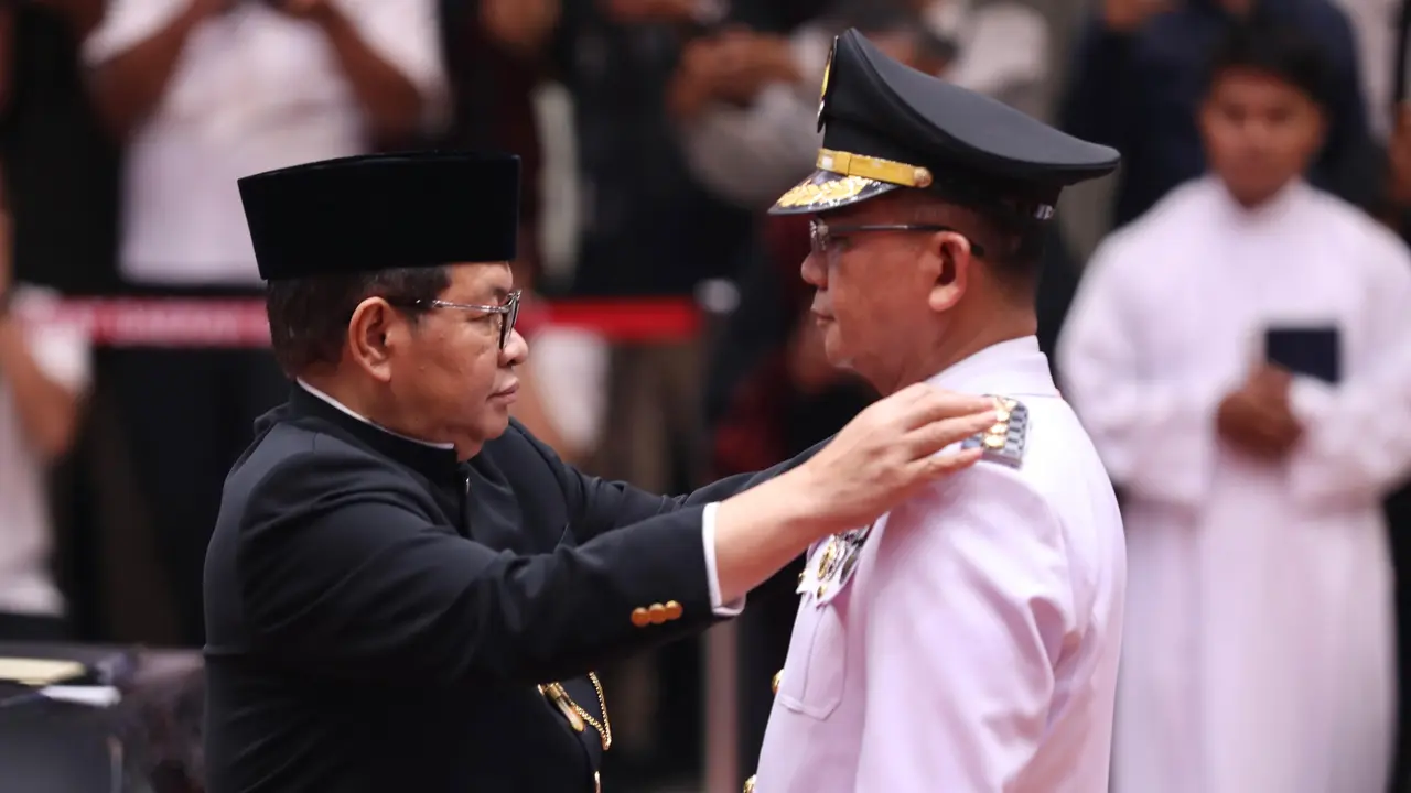 Gubernur DKI Jakarta, Pramono Anung, melantik 11 pejabat pimpinan tinggi pratama di lingkungan Pemerintah Provinsi (Pemprov) DKI Jakarta di Balai Agung.