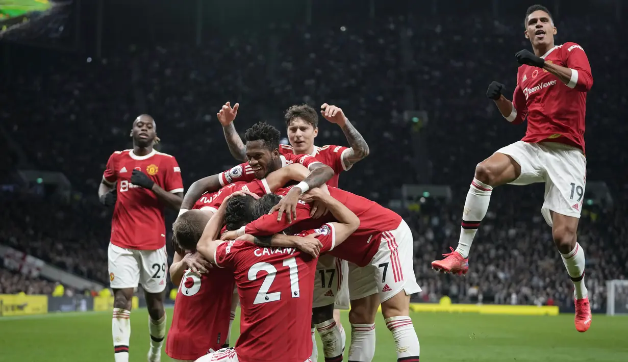 Manchester United merupakan klub tersukses di era modern sepak bola Inggris. Mereka berhasil menjuarai 13 kali gelar juara Premier League. (AP/Frank Augstein)