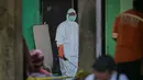 Saat ini total korban insiden tersebut sudah mencapai 158 orang ditambah dengan 5 bagian tubuh yang belum teridentifikasi. 104 korban dinyatakan selamat dan 54 orang dinyatakan meninggal dunia. (JUNI KRISWANTO/AFP)