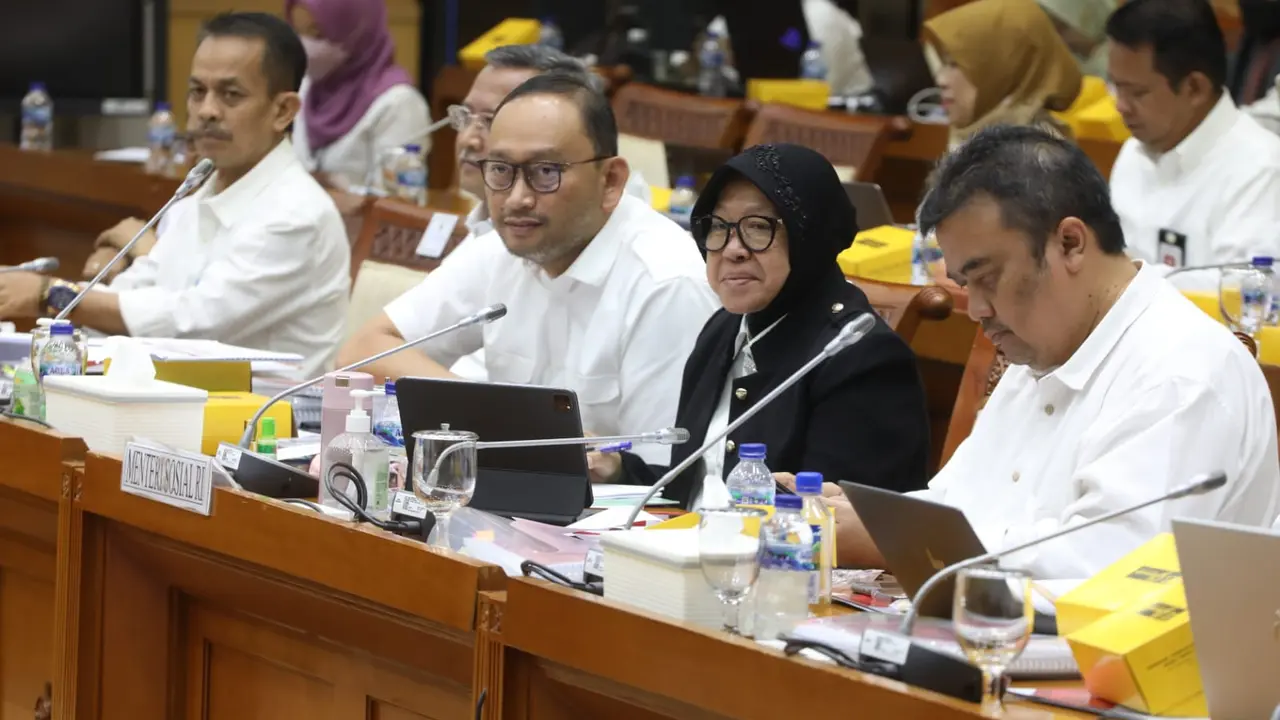 Tri Rismaharini.