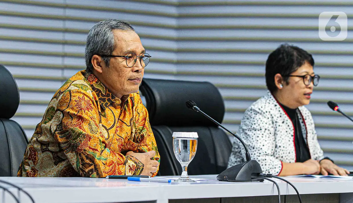 Alexander Marwata menyebut Firli Bahuri belum diberhentikan meski sudah menjadi tersangka kasus dugaan pemerasan di Polda Metro Jaya. (Liputan6.com/Faizal Fanani)