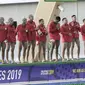 Timnas polo air putra Indonesia setelah mengalahkan Malaysia 14-7 pada SEA Games 2019 di Aquatic Center, Clark, Filipina. (Bola.com/Muhammad Iqbal Ichsan)