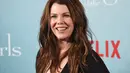 Sudah berkepala lima, Lauren Graham pun masih belum miliki keinginan untuk menikah. Meski demikian ia mengencancani Peter Krause dari tahun 2010. (BRITTA PEDERSEN / ZB / AFP)