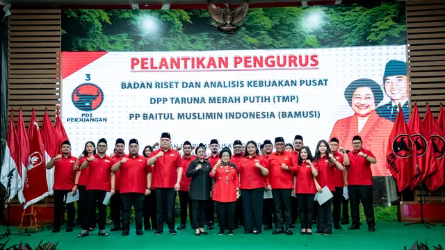 Fokus Rangkul Generasi Muda, PDIP Lantik Taruna Merah Putih