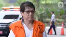 Mantan Kepala Dinas Pengelolaan Keuangan dan Aset Daerah (DPKAD) Kota Bandung, Herry Nurhayat tiba di Gedung KPK, Jakarta, Rabu (4/3/2020). Herry diperiksa sebagai tersangka kasus suap pengadaan tanah untuk Ruang Terbuka Hijau (RTH) di Pemkot Bandung tahun 2012 dan 2013. (merdeka.com/Dwi Narwoko)