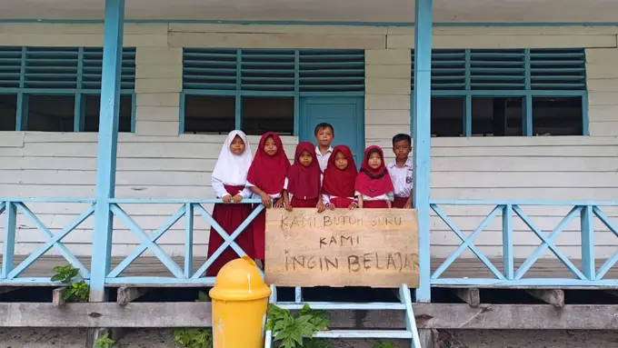 Siswa SD Negeri Pulau Saboyang