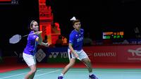 Tampak aksi Zachariah Josiahno Sumanti/Hediana Julimarbela pada ajang Indonesia Masters 2021 yang berlangsung di Bali dan tanpa disaksikan penonton. (PBSI Media)
