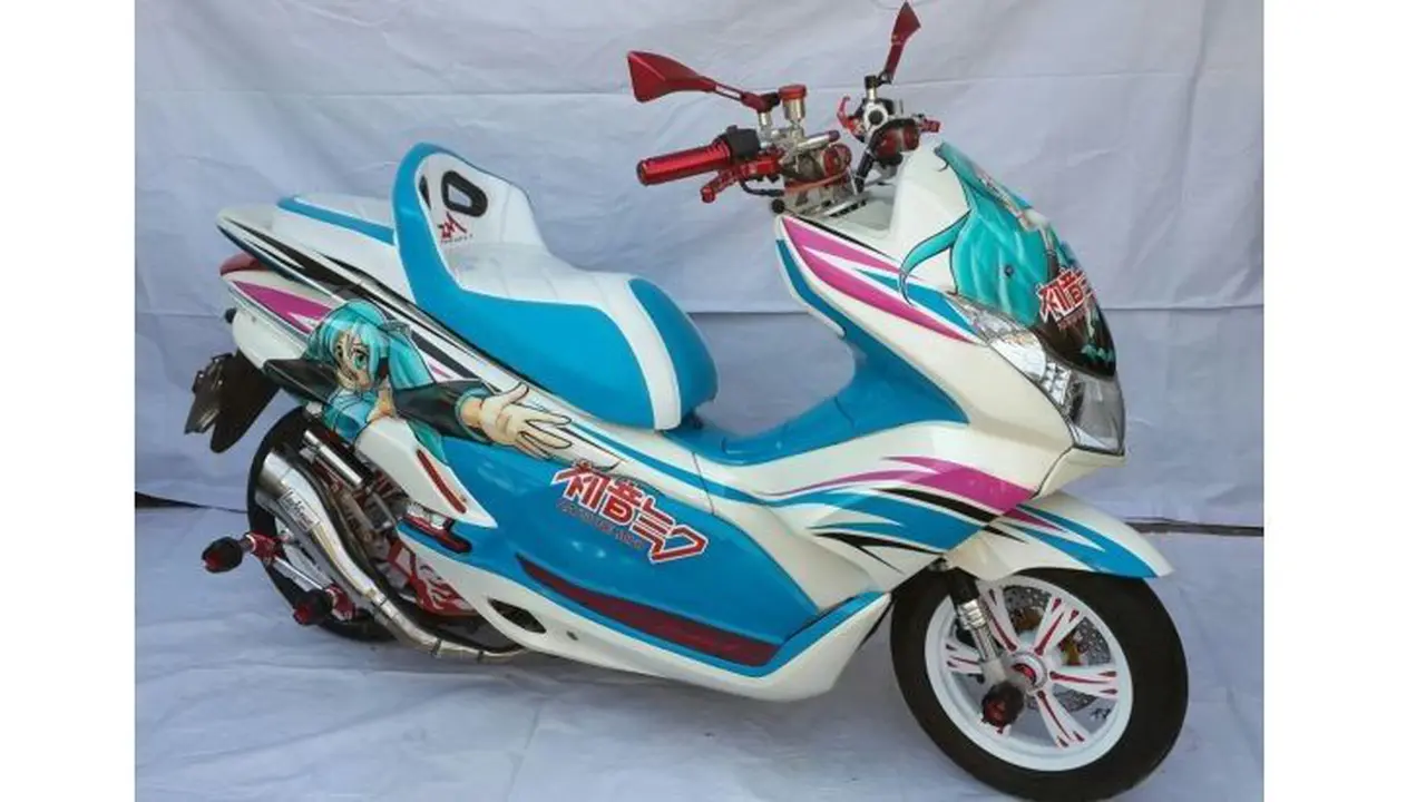 Honda PCX Tampil Centil ala Anime Jepang