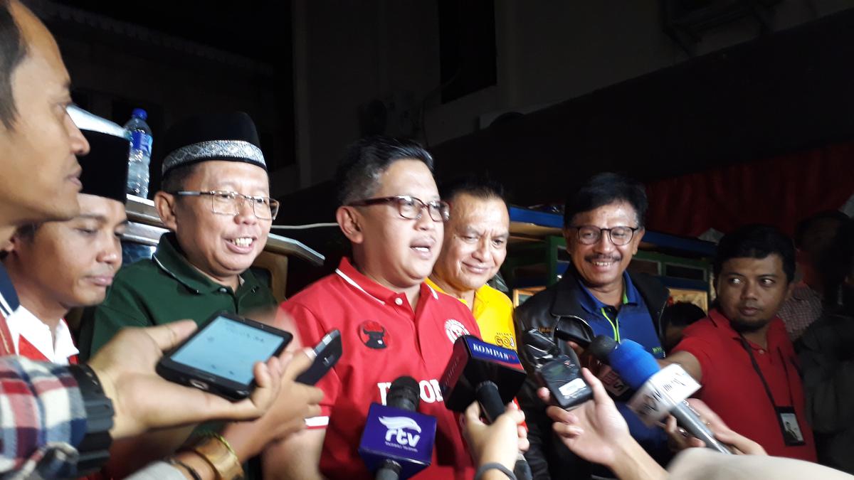 PDIP: Poster Jokowi Jadi Raja Jurus Baru Black Campaign - Pemilu ...