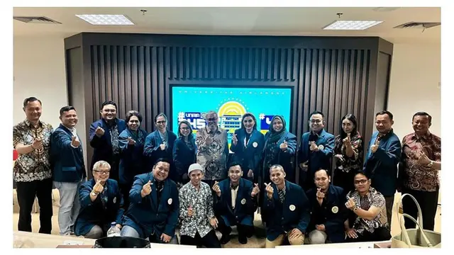8 Potret Ashanty Jalani Kuliah Offline di Universitas Airlangga, Penuh Semangat
