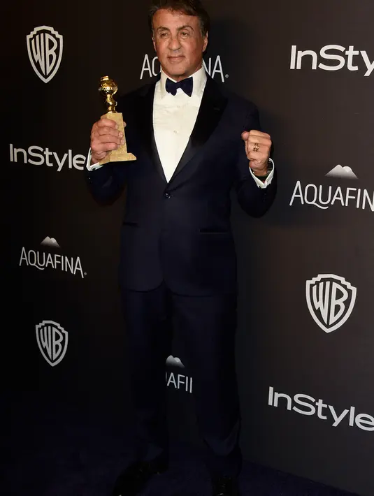 Itu benar, Sylvester Stallobe lupa mengucapkan terima kasih kepada bintang film ‘Creed’ Michael B. Jordan dan sutradara Ryan Coogler. Untungnya ia segera menyadari hal itu dan kembali ke panggung saat ‘break’ dan berterima kasih. (AFP/Bintang.com)