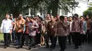 Presiden Jokowi mengajak Ahok beserta sejumlah pegawai DKI Jakarta berkeliling kompleks Istana Kepresidenan, (22/10/14). (Liputan6.com/Herman Zakharia)
