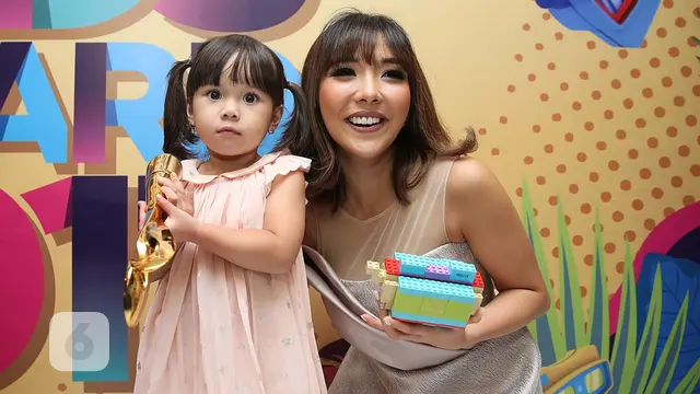 [Bintang] Gempita Sabet Kids Seleb Kesayangan di Mom and Kids Awards 2017